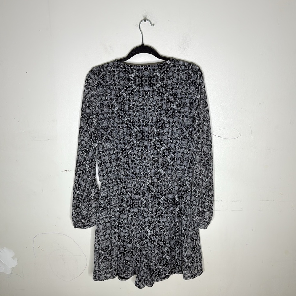 Express Black And White Polyester Patterned Faux … - image 7